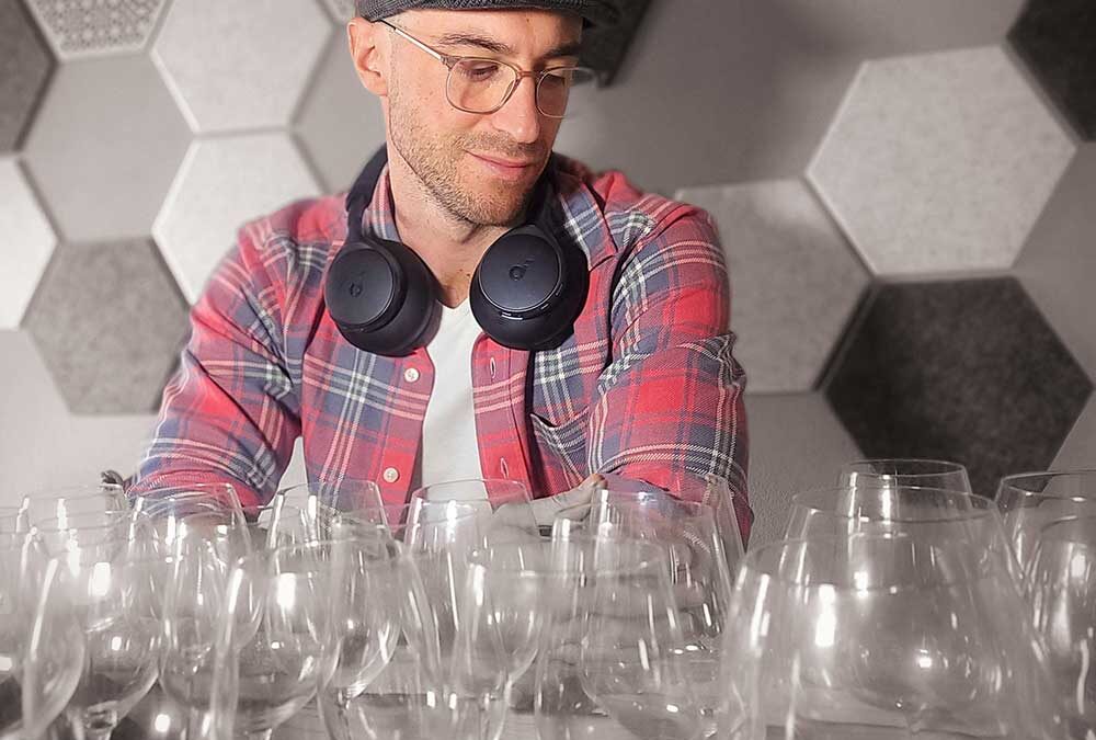 The Wine Glass Guy